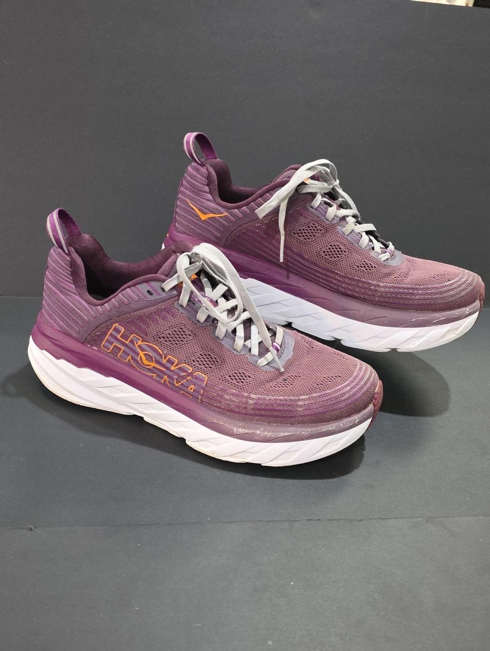 Hoka Bondi 6 Women's Plum & White Road-Running Shoes Size  8.5